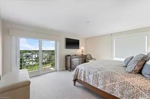 250 Park Shore Dr, Naples, FL 34103 - Photo 17