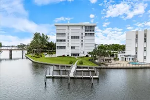 250 Park Shore Dr, Naples, FL 34103 - Photo 3
