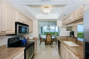 5550 Heron Point Dr, Naples, FL 34108 - Photo 3