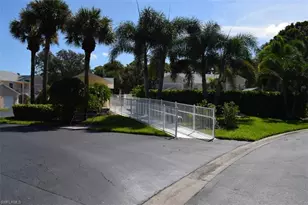 752 Wiggins Lake Dr, Naples, FL 34110 - Photo 19