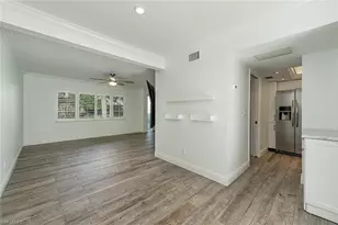 185 4th St S, Naples, FL 34102 - Photo 21