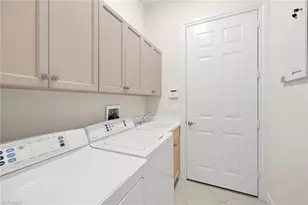 8894 Shenendoah Cir, Naples, FL 34113 - Photo 31