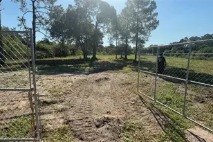 385 S Lindero St, Clewiston, FL 33440 - Photo 1