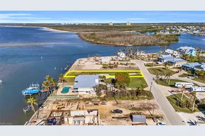 922 San Carlos Dr, Fort Myers Beach, FL 33931 - Photo 11