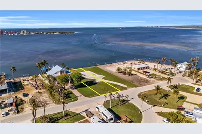 926 San Carlos Dr, Fort Myers Beach, FL 33931 - Photo 5