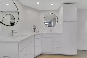 12945 Vanderbilt Dr, Naples, FL 34110 - Photo 5