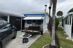 539 Poinsettia Ln, Naples, FL 34114 - Photo 1