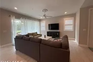 2548 Seychelles Dr, Naples, FL 34112 - Photo 9