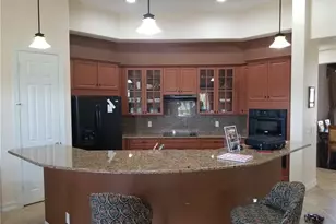 12501 Fairmont Dr, Fort Myers, FL 33913 - Photo 5