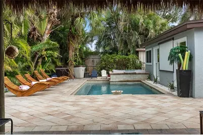 2123 Holiday Ln, Naples, FL 34104 - Photo 35