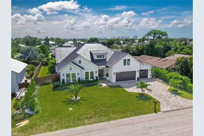 818 93rd Ave N, Naples, FL 34108 - Photo 1