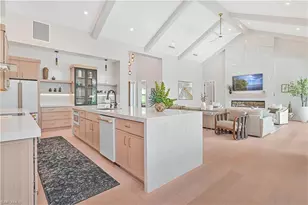 818 93rd Ave N, Naples, FL 34108 - Photo 17