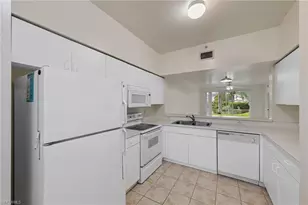 3250 Cypress Glen Way, Naples, FL 34109 - Photo 7