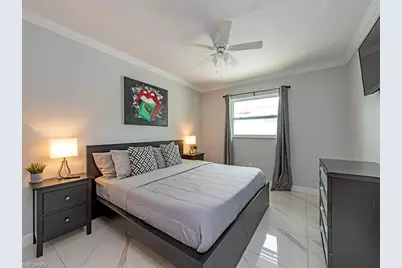 714 109th Ave N, Naples, FL 34108 - Photo 9