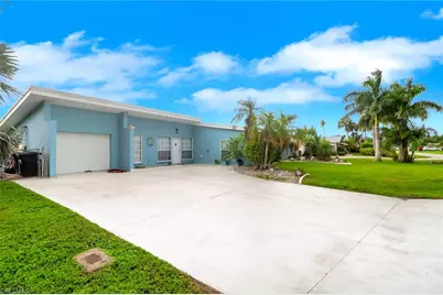 4340 S Canal Cir, North Fort Myers, FL 33903 - Photo 9