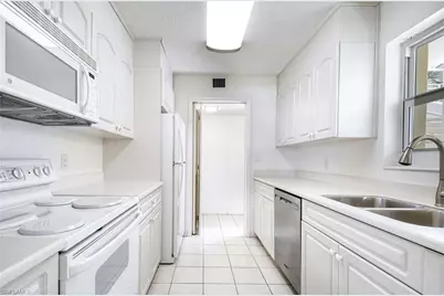 2151 Gulf Shore Blvd N #204, Naples, FL 34102 - Photo 11