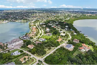 680 Inlet Dr, Marco Island, FL 34145 - Photo 5