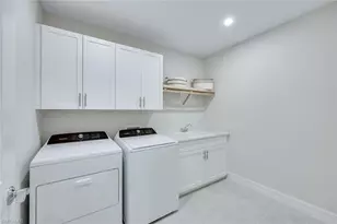 273 Indies Dr E, Naples, FL 34114 - Photo 15