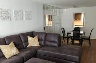 300 Valley Stream Dr, Naples, FL 34113 - Photo 3