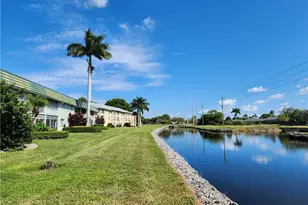 300 Valley Stream Dr, Naples, FL 34113 - Photo 11