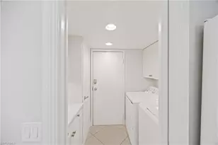 10691 Gulf Shore Dr, Naples, FL 34108 - Photo 21