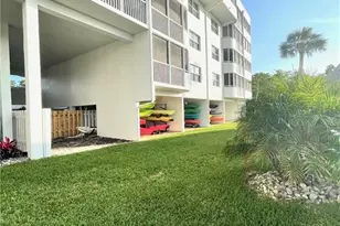 12945 Vanderbilt Dr, Naples, FL 34110 - Photo 29