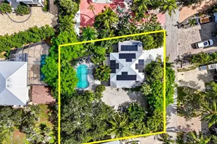 167 Coconut Dr, Fort Myers Beach, FL 33931 - Photo 1