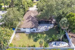 205 Madison Dr, Naples, FL 34110 - Photo 35