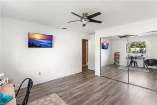 205 Madison Dr, Naples, FL 34110 - Photo 25