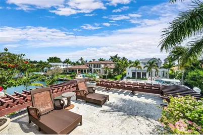 2233 Forrest Ln, Naples, FL 34102 - Photo 35