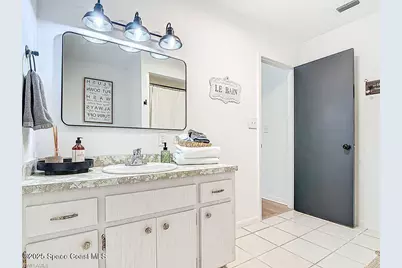 525 15th St SW, Naples, FL 34117 - Photo 17