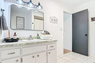 525 15th St SW, Naples, FL 34117 - Photo 17