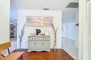 525 15th St SW, Naples, FL 34117 - Photo 5