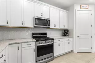 10518 Ventana Ct, Naples, FL 34120 - Photo 7