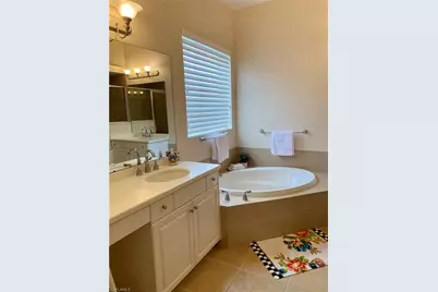 3910 Jasmine Lake Cir, Naples, FL 34119 - Photo 11