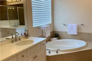 3910 Jasmine Lake Cir, Naples, FL 34119 - Photo 11