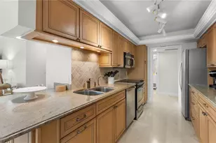 4005 Gulf Shore Blvd N, Naples, FL 34103 - Photo 27