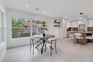 272 Yorkshire Ct, Naples, FL 34112 - Photo 23