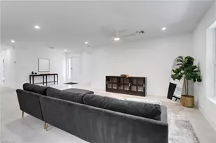 272 Yorkshire Ct, Naples, FL 34112 - Photo 25