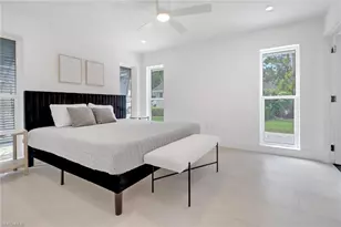 272 Yorkshire Ct, Naples, FL 34112 - Photo 11