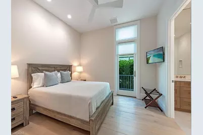 55 13th Ave S, Naples, FL 34102 - Photo 23