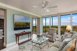 5601 Turtle Bay Dr, Naples, FL 34108 - Photo 7