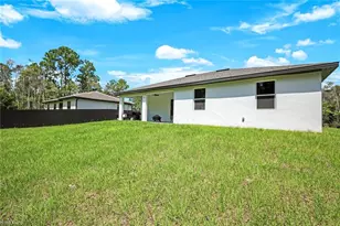 506 Rogue St, Lehigh Acres, FL 33974 - Photo 27