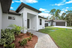 506 Rogue St, Lehigh Acres, FL 33974 - Photo 5