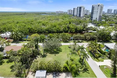 1300 Venetian Way, Naples, FL 34110 - Photo 19