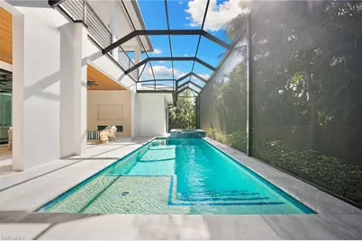 135 7th St N, Naples, FL 34102 - Photo 7