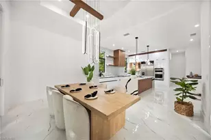 135 7th St N, Naples, FL 34102 - Photo 19