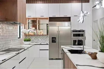 135 7th St N, Naples, FL 34102 - Photo 11