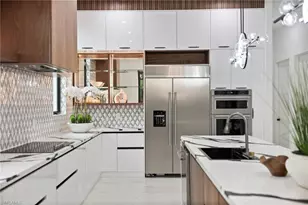 135 7th St N, Naples, FL 34102 - Photo 11