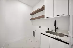 135 7th St N, Naples, FL 34102 - Photo 39